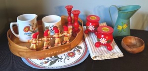 lot 206 image: Swedish Delights including Handcrafted Decor Set with Tomte Napkin Rings and Wooden Tray