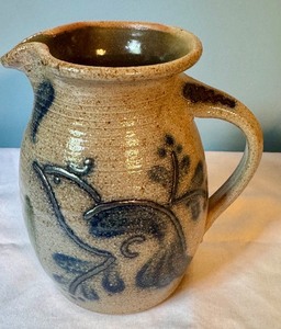 lot 210 image: Handcrafted Buffalo Pottery Co 6.75 Stoneware Pitcher
