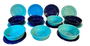 lot 280 image: Vintage Fiesta Dish Set, Shades of Blue