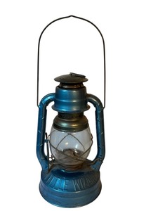 lot 261 image: Dietz Little Wizard 12 Blue Lantern