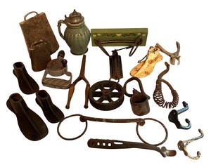 lot 353 image: Vintage Metal Finds including Vintage Metal Bells and More