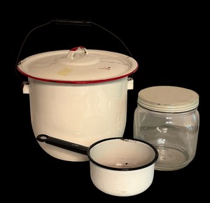 lot 356 image: Vintage Enamel Wear and Vintage Glass Jar with Lid