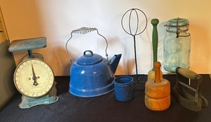 lot 391 image: Vintage Kitchenware Collection with Scale, Kettle, and More