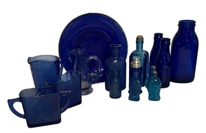 lot 425 image: Collection of Vintage Blue Glassware and Bottles
