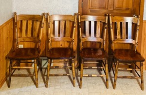 lot 411 image: Four Wood Chairs