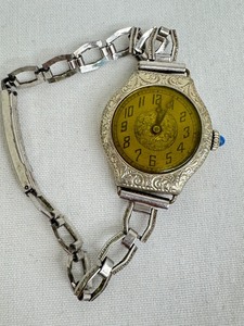 lot 23J image: Vintage Art Deco Gold-Filled Wristwatch