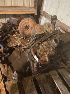 lot 166 image: Vintage 1970s GM 250 Engine Block with Components