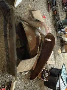 lot 173 image: Assorted Vintage Car Fenders with Belts