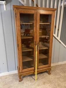lot 203 image: Vintage Oak Glass Door Display Cabinet with Shelves