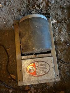 lot 47 image: Lortone Gem Sparkle Model 3A Rock Tumbler with Barrel