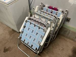 lot 112 image: Set of 4 Folding Lawn Chairs with Striped Design