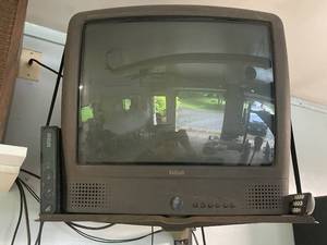 lot 115 image: Used RCA Vintage CRT TV with Wall Mount Bracket