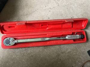 lot 127 image: Q.COK Torque Wrench in Red Carry Case