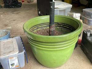 lot 134 image: Large Green Plastic Planter Pot with Soil