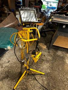 lot 181 image: Cooper Lighting Dual-head Tripod Work Light with Extension Cord