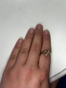 lot 190 image: 10k Gold Rose Ring with Floral Design