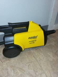 lot 277 image: Used Eureka Mighty Mite Canister Vacuum Cleaner