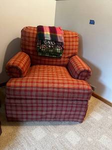 lot 413 image: Plaid Armchair with Two Cozy Throw Blankets