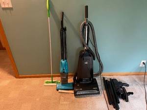 lot 475 image: Set of Cleaning Equipment Riccar Vacuum, Swiffer Mop and Attachments