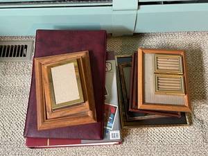 lot 482 image: Collection of Wooden Picture Frames and Photo Albums