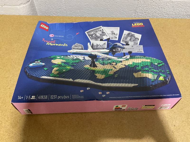 LEGO Travel Moments Building Set, World Map for Travelers and Home