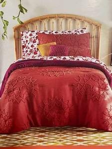 lot 110 image: 2CPS TwinTwin XL Opalhouse Tufted Comforter Set