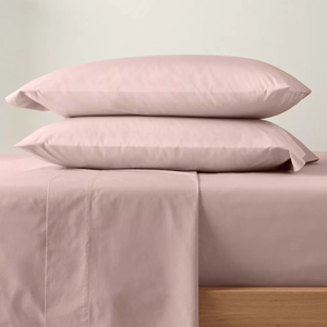 lot 424 image: 4PCS Full Size 250 Thread Washed Supima Percale Solid Sheet Set - Casaluna