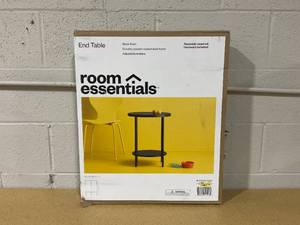 lot 340 image: Metal End Table with Shelf Black - Room Essentials