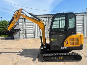 lot 45 image: CFG QNT30 Mini Excavator