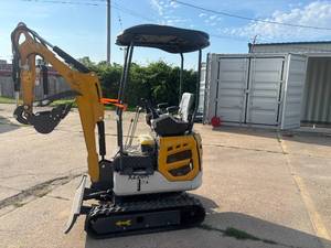 lot 36 image: CFG XZ20R Mini Excavator
