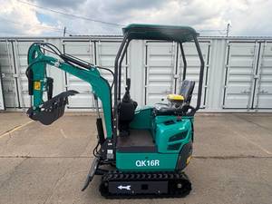 lot 27 image: CFG QK16R Mini Excavator