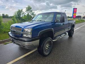 lot 14 image: 2003 Chevy Silverado 1500