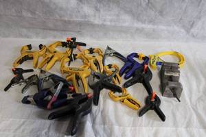 lot 7 image: Collection of 20 Assorted Quick-Grip Hand Clamps and Vise