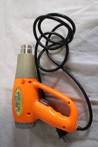 lot 22 image: Chicago Electric Power Tools Heat Gun 96289