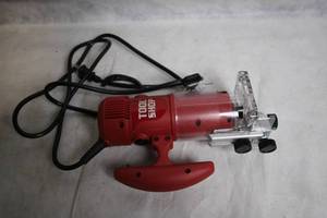 lot 31 image: Tool Shop Electric Router with Adjustable Settings