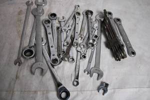 lot 50 image: Assorted Collection of Wrenches - 20 Piece Set