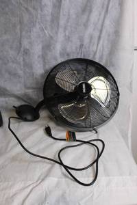 lot 80 image: Ironton Industrial Wall-Mount Fan with Adjustable Speed
