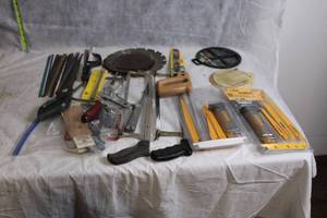 lot 111 image: Assorted Hand Saw Blade Collection with Knife and Saw Blades