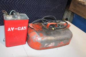 lot 255 image: Vintage Gasoline and Oil Can Set