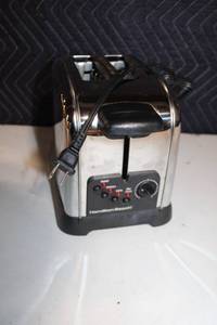 lot 263 image: Used Hamilton Beach 2-Slice Toaster with Defrost Function