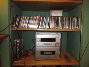 lot 10 image: Yamaha 3-disc cd changer with remot...