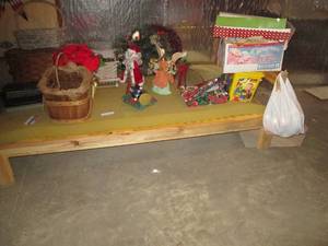 lot 51 image: Large collection of Christmas decor...