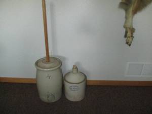 lot 62 image: 4-gallon Red Wing...