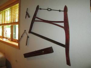 lot 69 image: Vintage wood saw, utility knife, le...