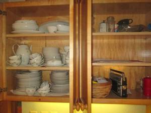 lot 164 image: Schonwald 252 fine China and servin...