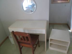 lot 210 image: Single drawer desk, small 2-tier Bo...