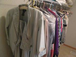 lot 216 image: Womens casual and dress up attire,...