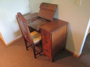lot 227 image: Vintage Wood sewing machine desk wi...