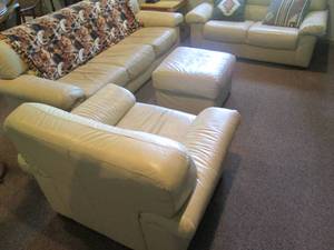 lot 229 image: Beige leather 3-cushion couch, 2-cu...
