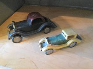 lot 234 image: 2 Vintage car replicas...